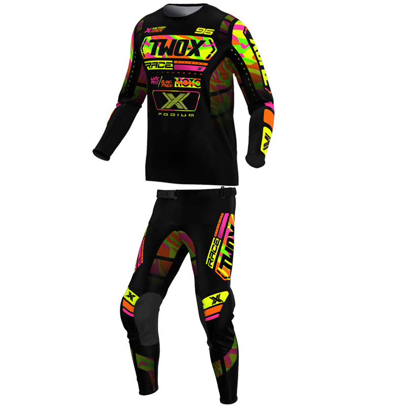 طقم جديد من Two-X Podium للسبا - مراجعة Gear X Motorcycle وسعره