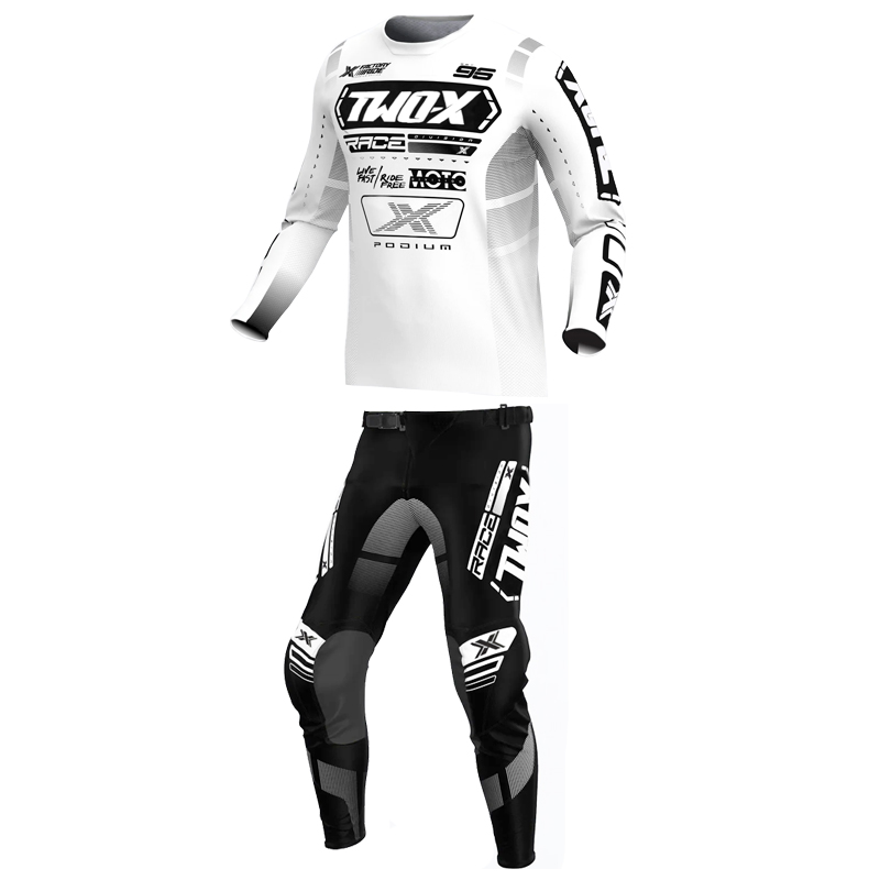 طقم جديد من Two-X Podium للسبا - مراجعة Gear X Motorcycle وسعره