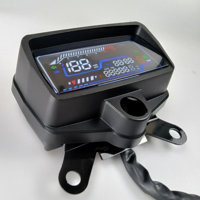 عداد سرعة رقمي للدراجات الناري - مراجعة Motorcycle Gear Urban وسعره